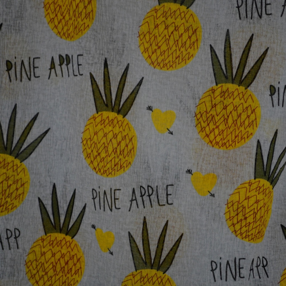 Pineapple Print Tee - Picture 3 of 4
